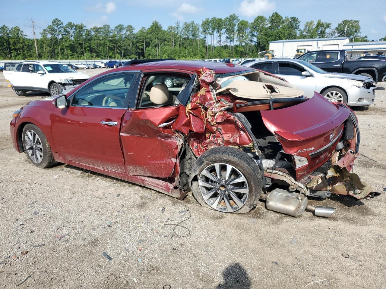 2016 Nissan Altima 2.5 - Фото 2