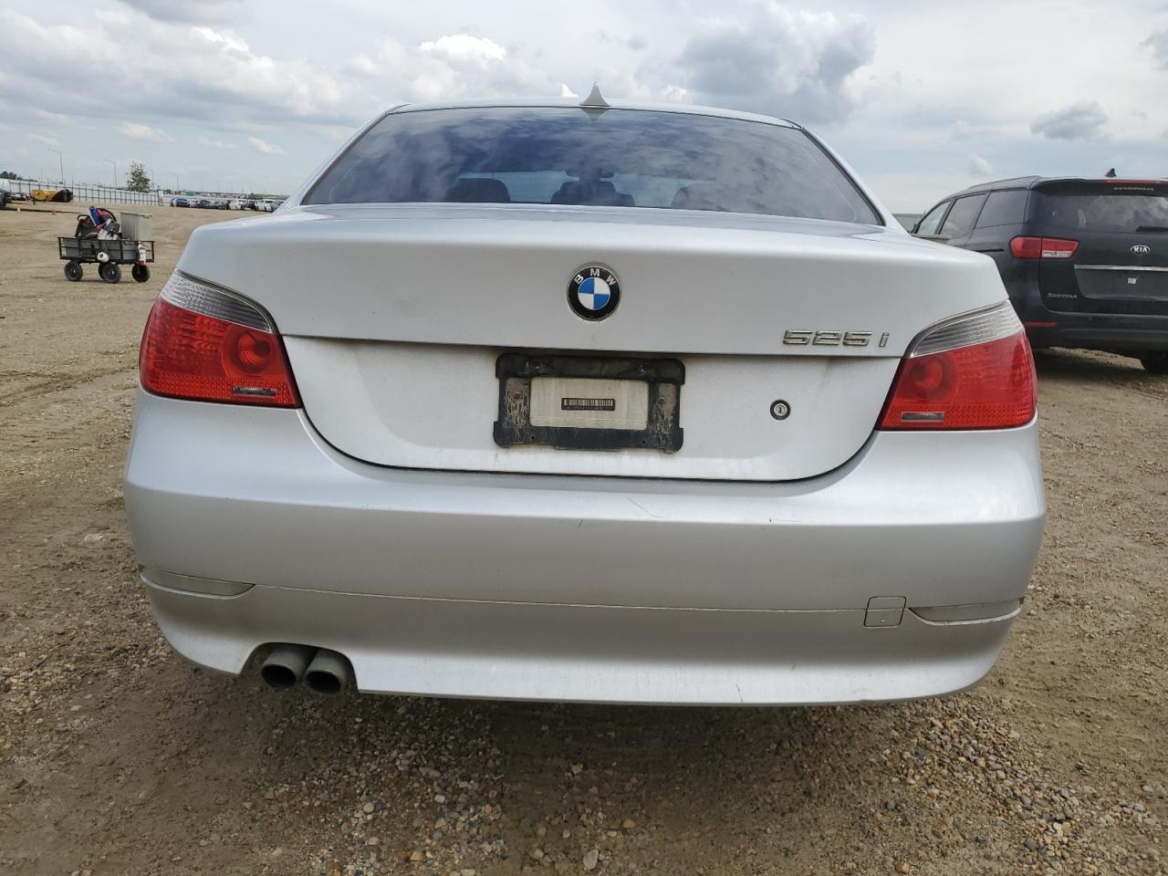 2006 BMW 525 I - Фото 6