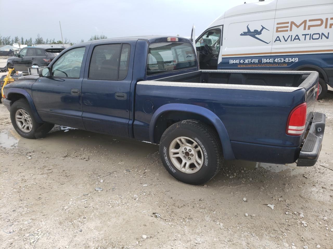 2004 Dodge Dakota Quad Sport - Image 2