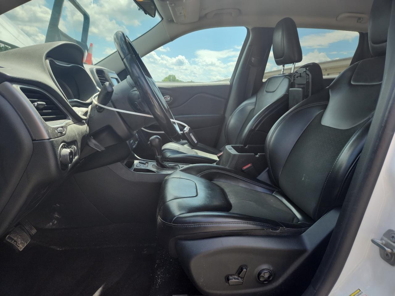 2019 Jeep Cherokee Latitude Plus - Фото 7