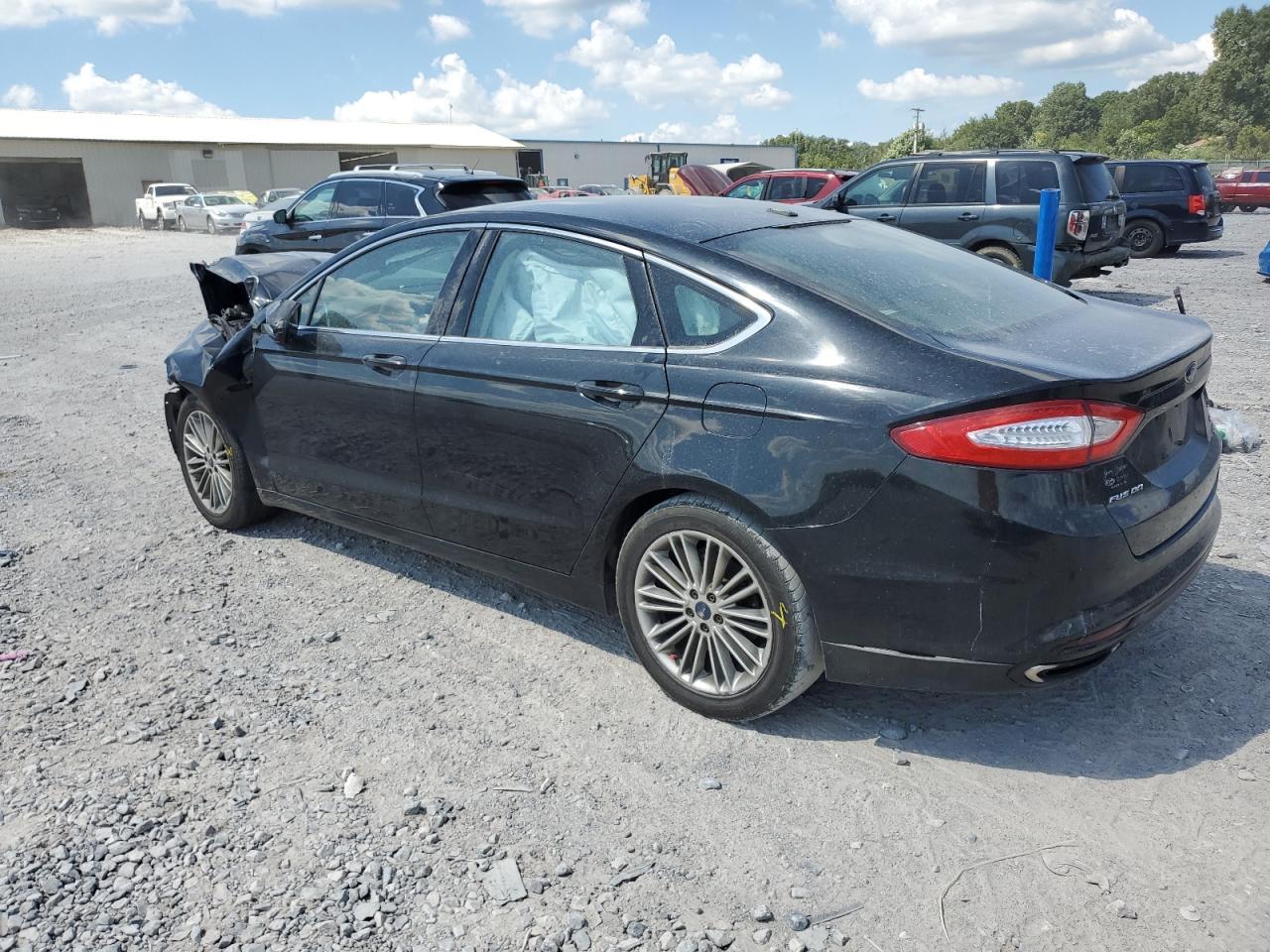 2014 Ford Fusion Se - Фото 2