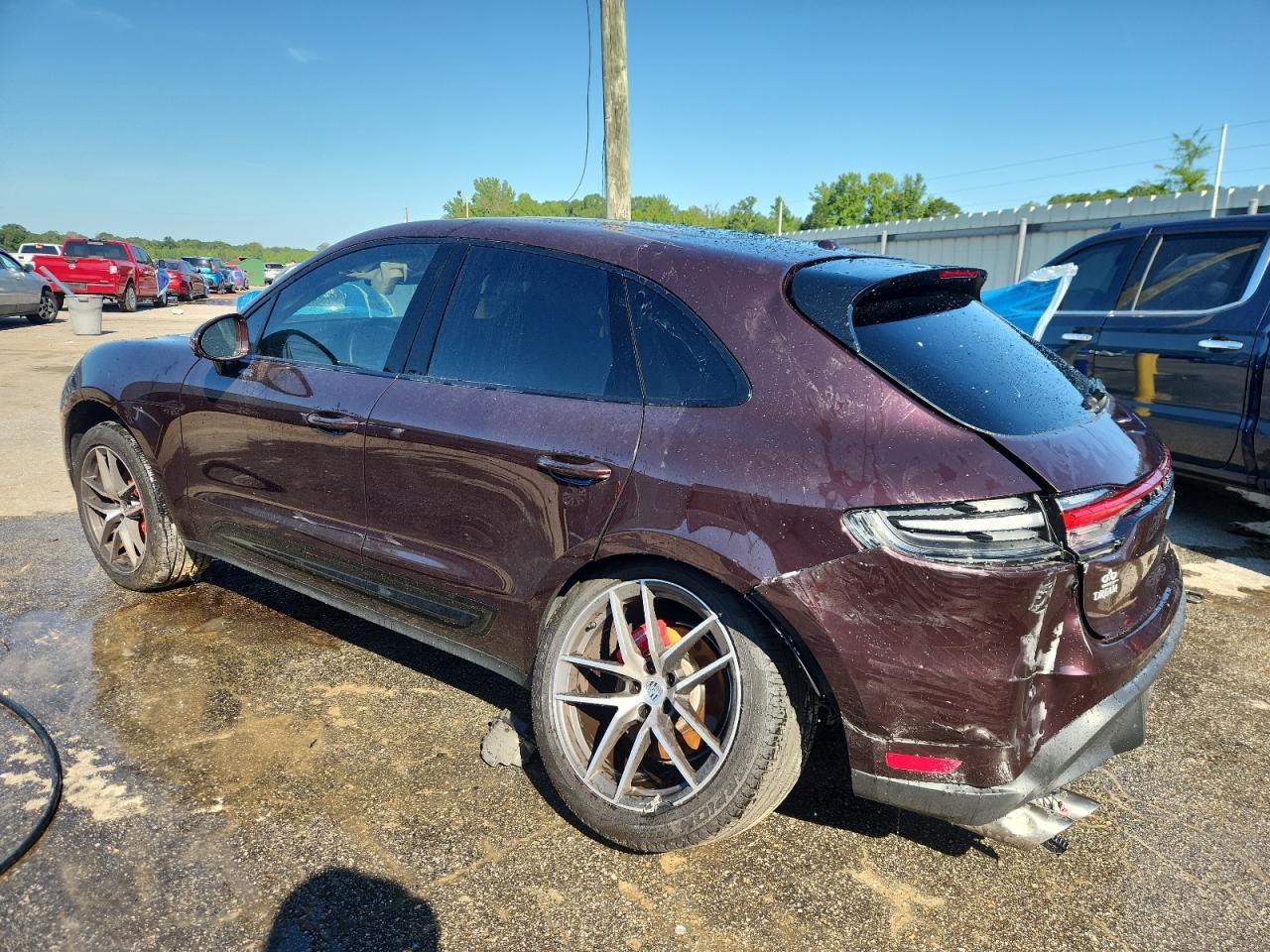 2023 Porsche Macan S - Image 2