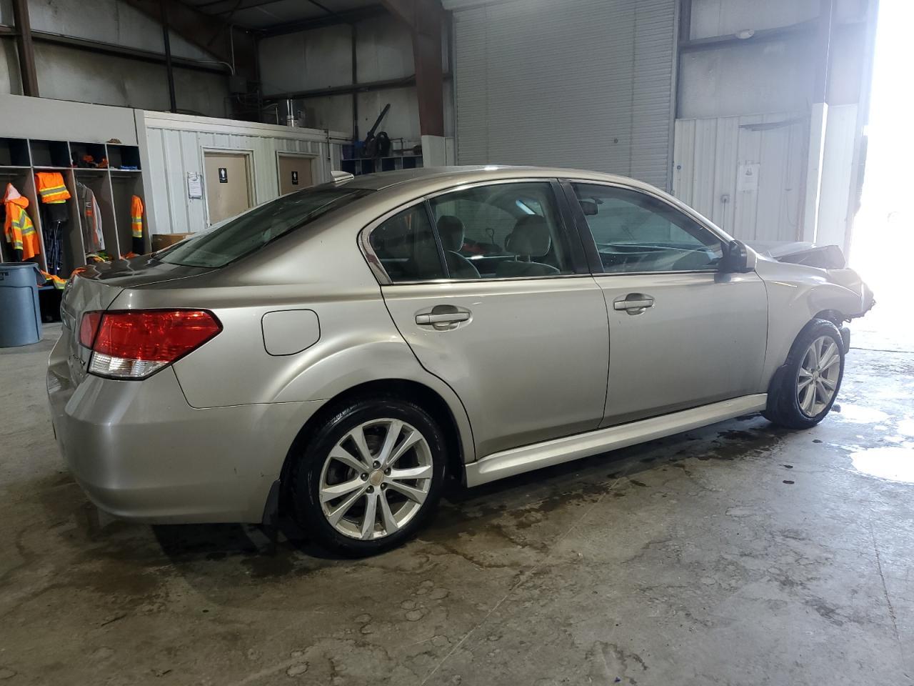 2014 Subaru Legacy 2.5I Premium - Image 3
