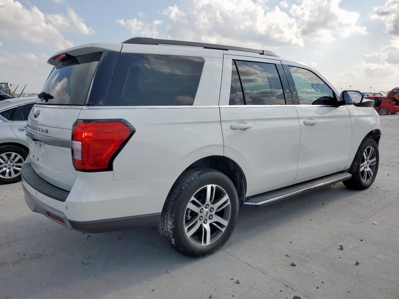 2022 Ford Expedition Xlt - Фото 3