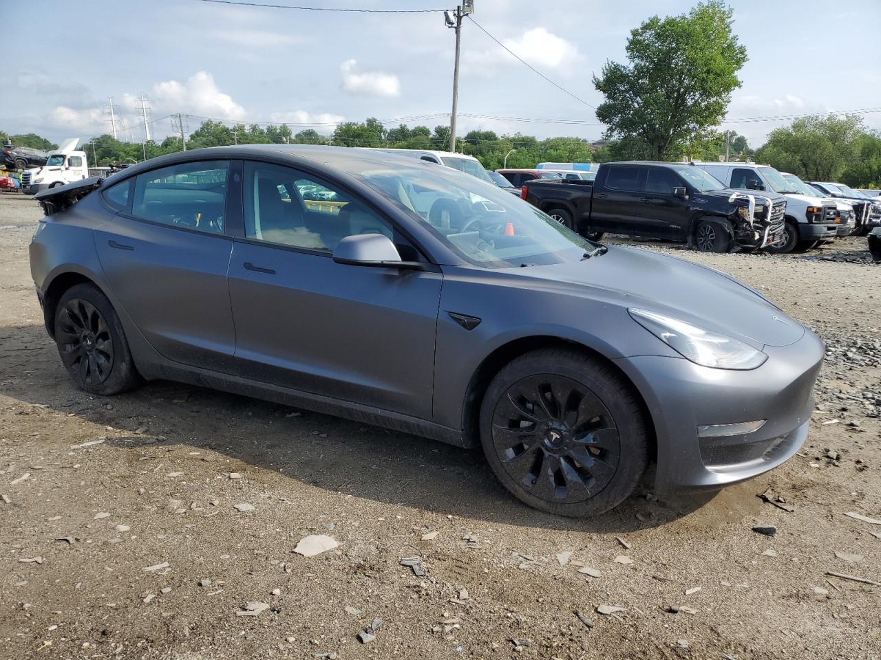 2022 Tesla Model 3 - Фото 4