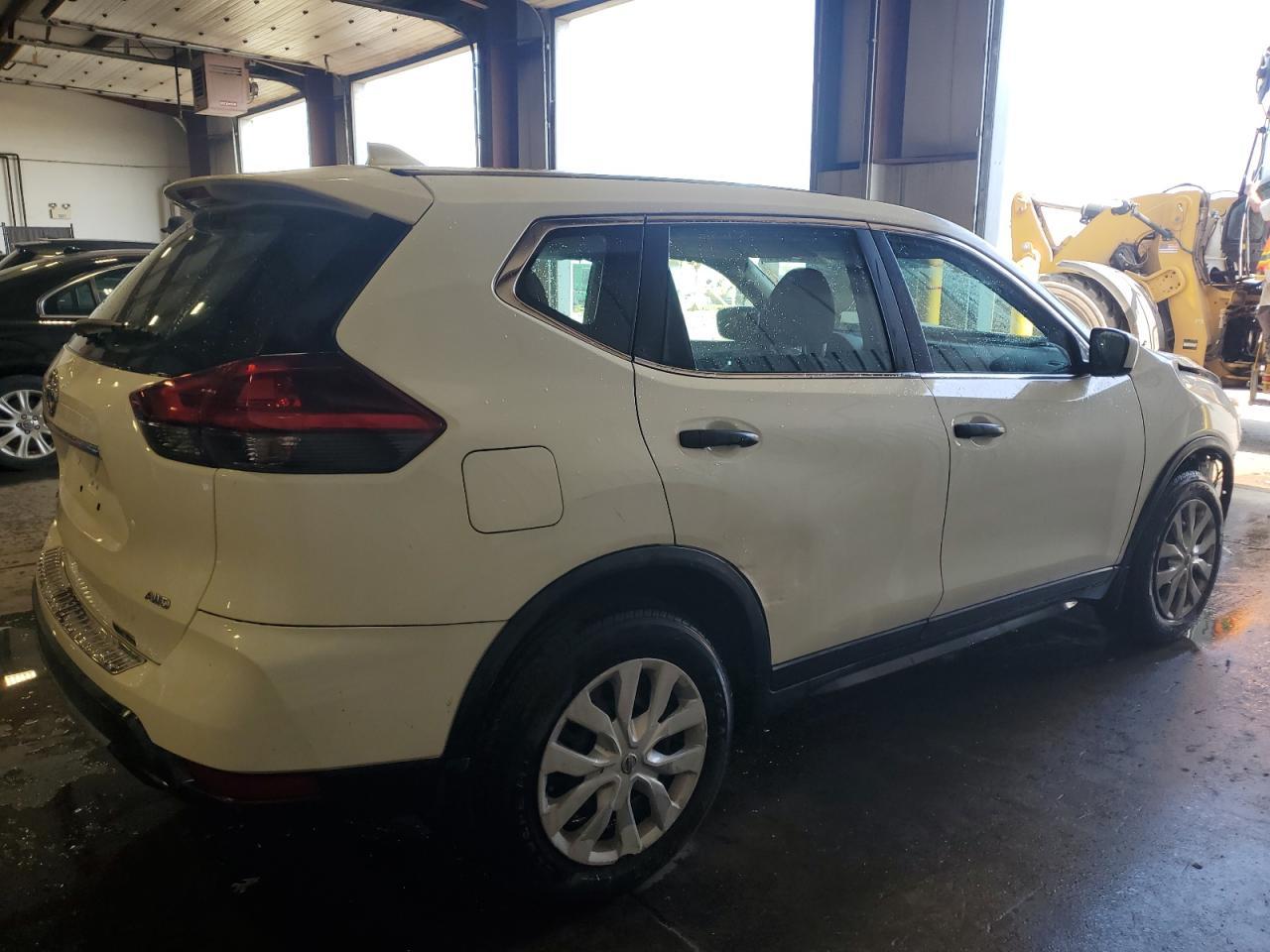 2018 Nissan Rogue S - Фото 3