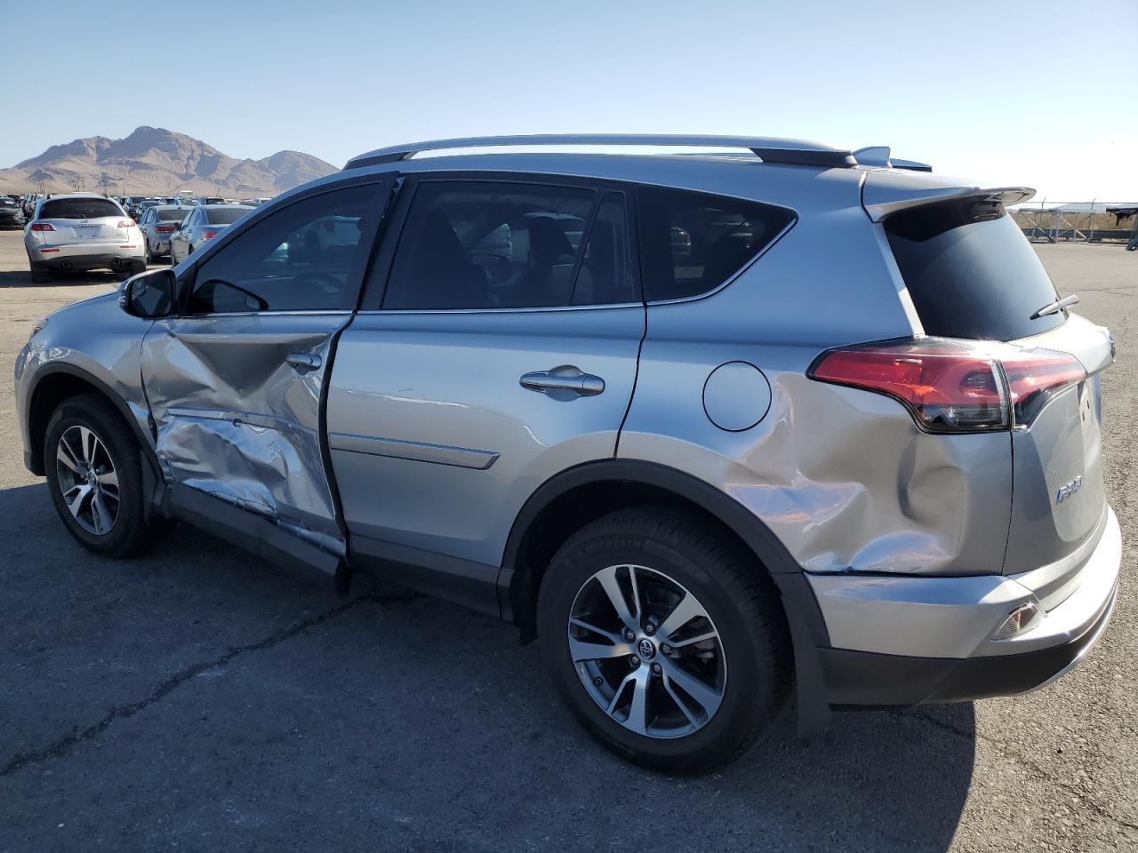 2016 Toyota Rav4 Xle - Фото 2