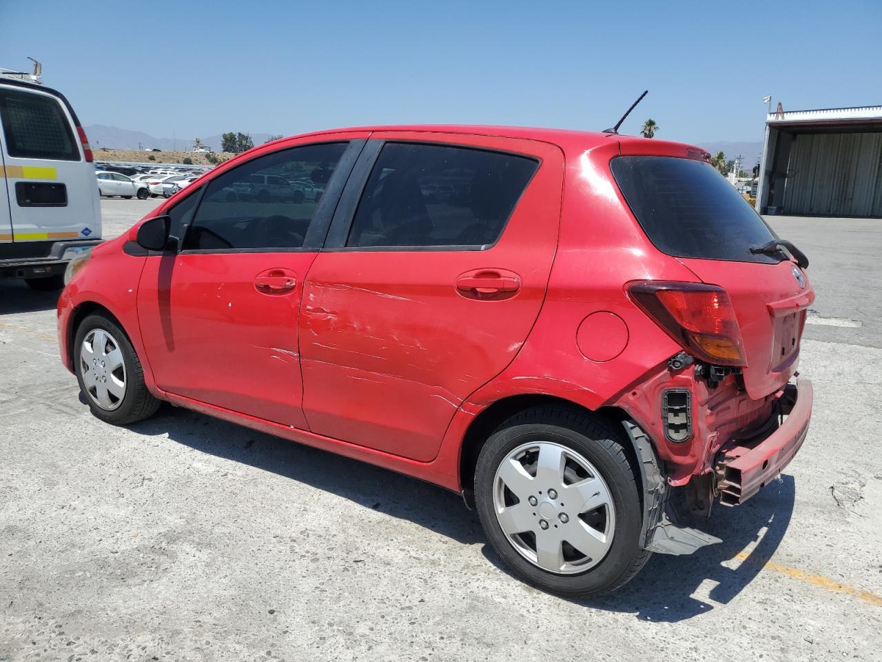 2015 Toyota Yaris - Image 2