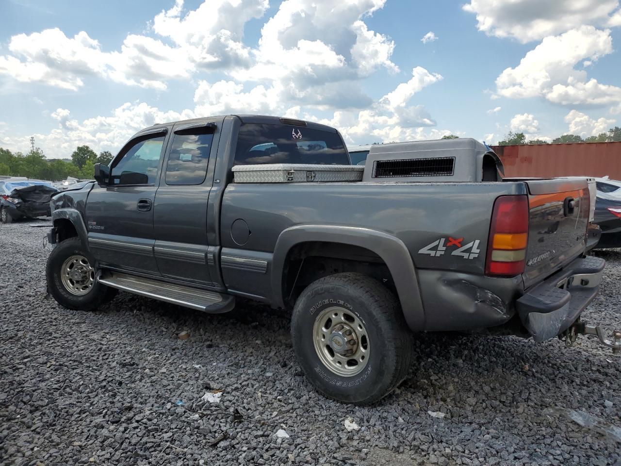 2002 Chevrolet Silverado K2500 Heavy Duty - Фото 2