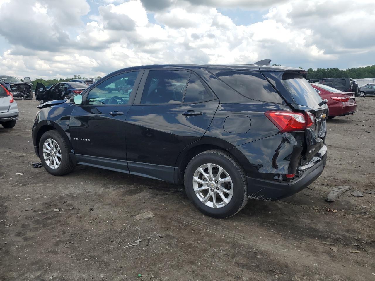 2020 Chevrolet Equinox Ls - Фото 2