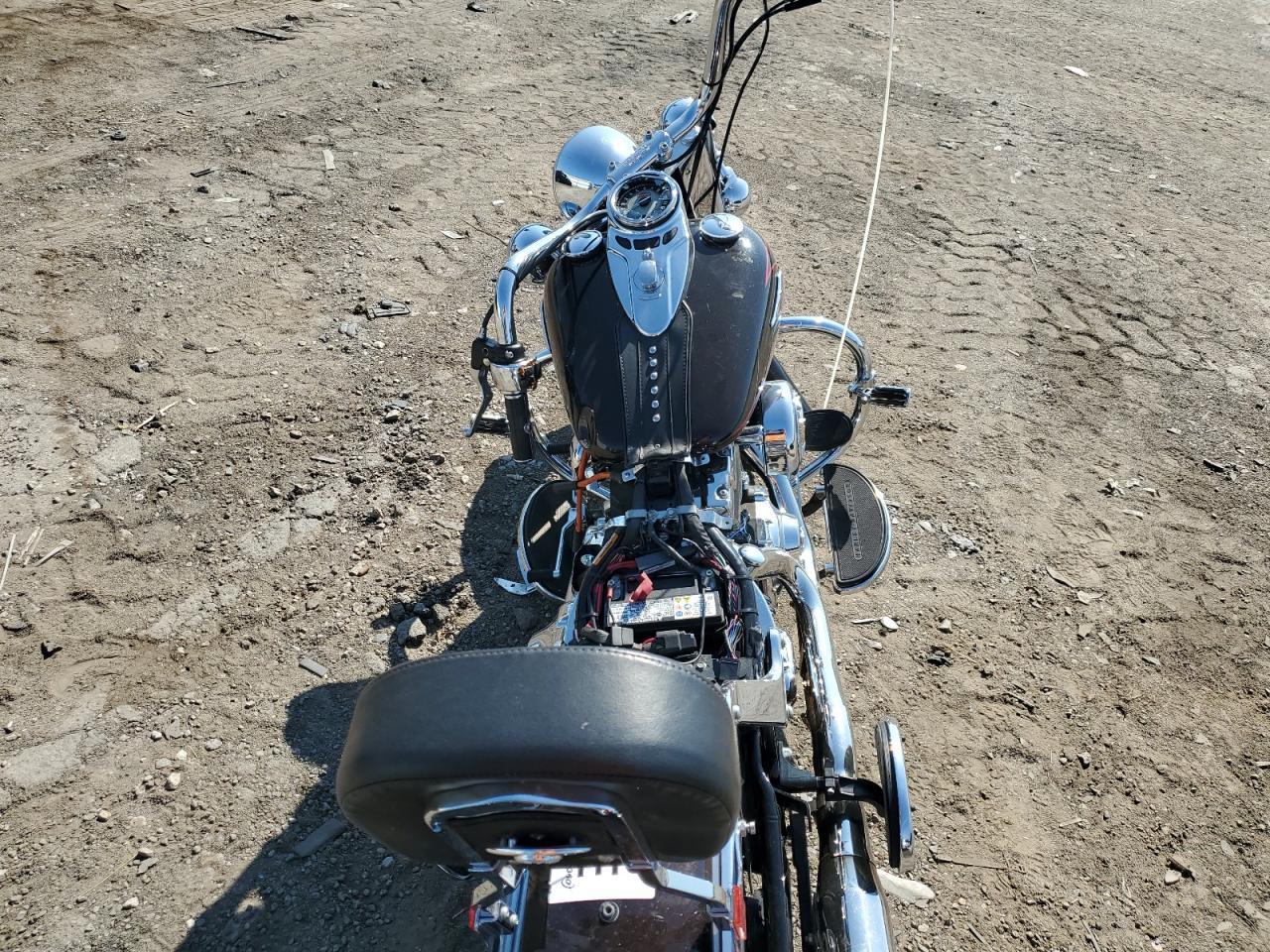 2011 Harley-Davidson Flstc - Фото 6