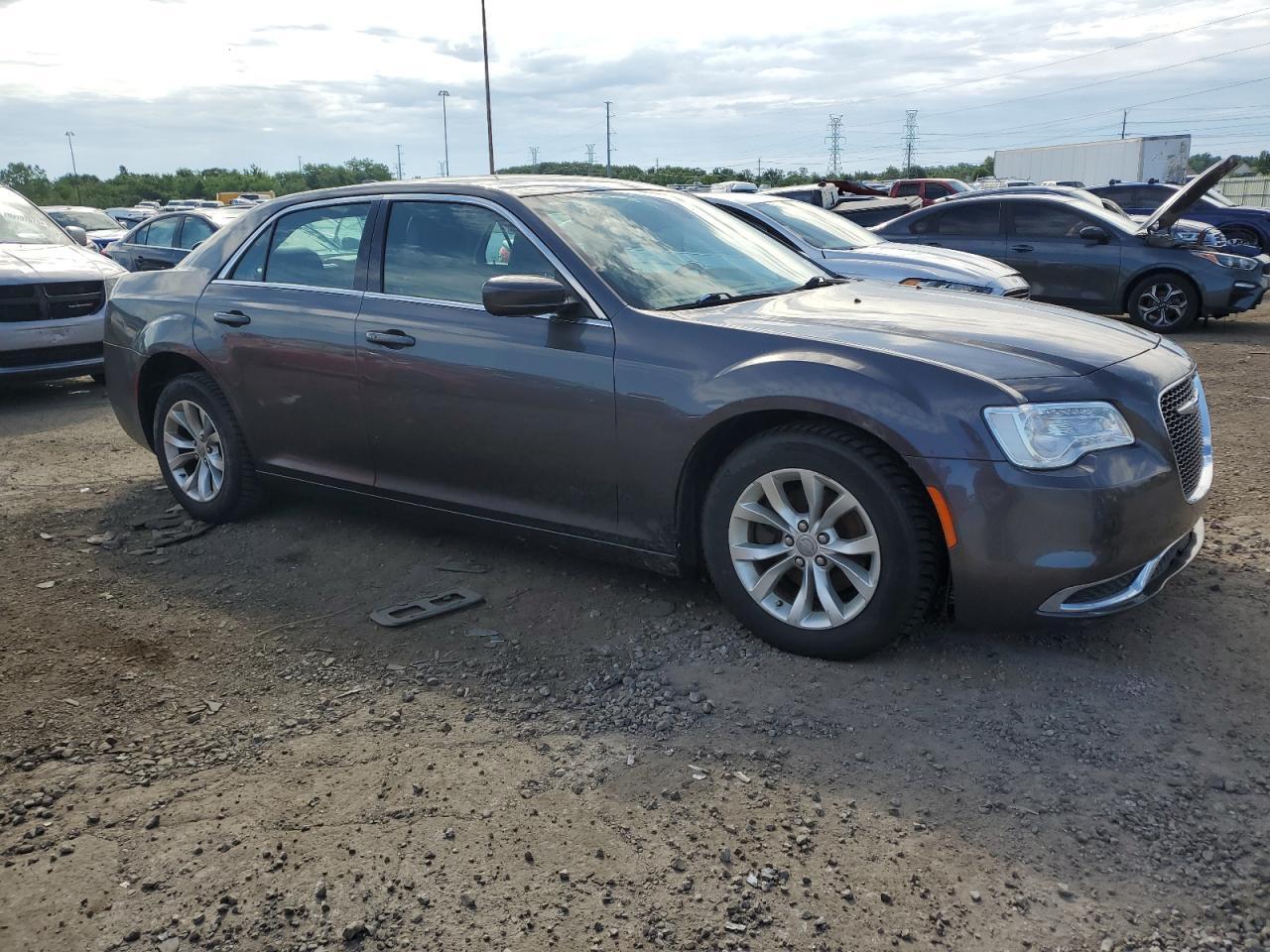 2015 Chrysler 300 Limited - Image 4