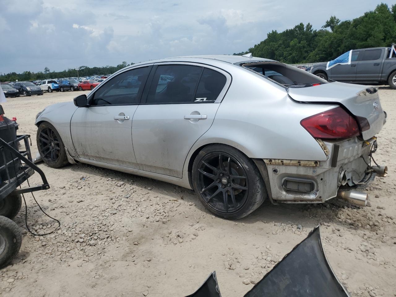 2011 Infiniti G37 - Фото 2