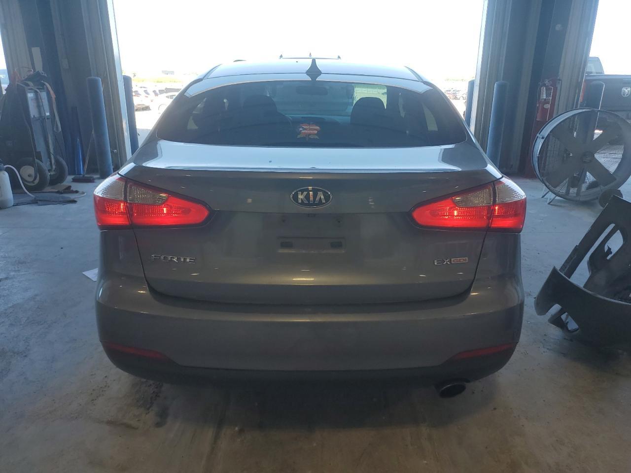 2016 Kia Forte Ex - Фото 6