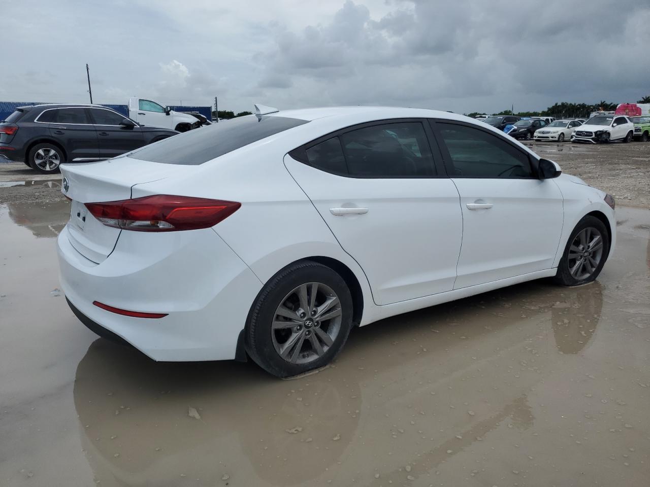 2018 Hyundai Elantra Sel - Фото 3
