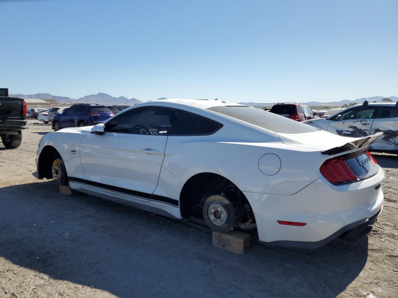 2018 Ford Mustang Gt - Фото 2