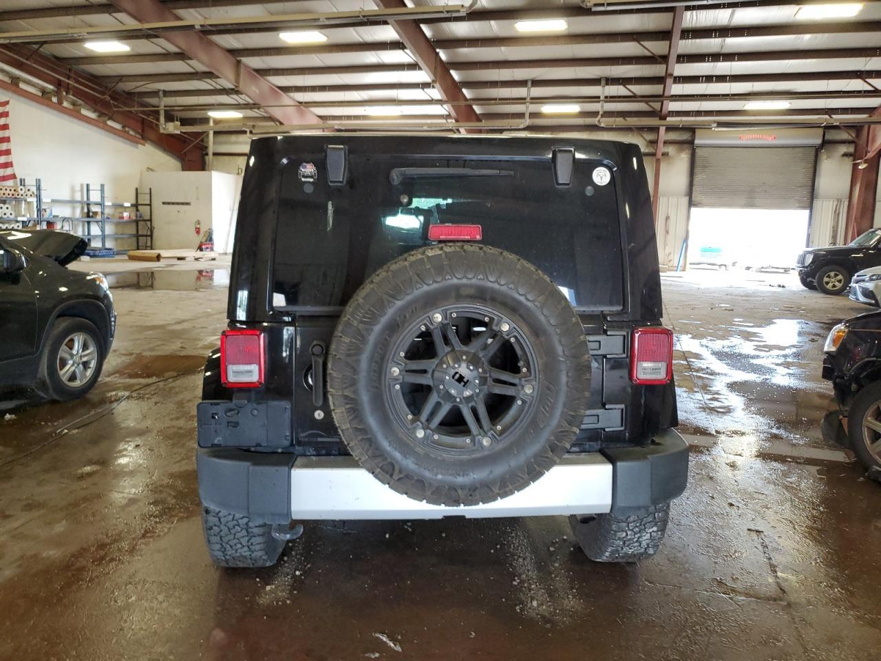 2012 Jeep Wrangler Unlimited Sahara - Фото 6