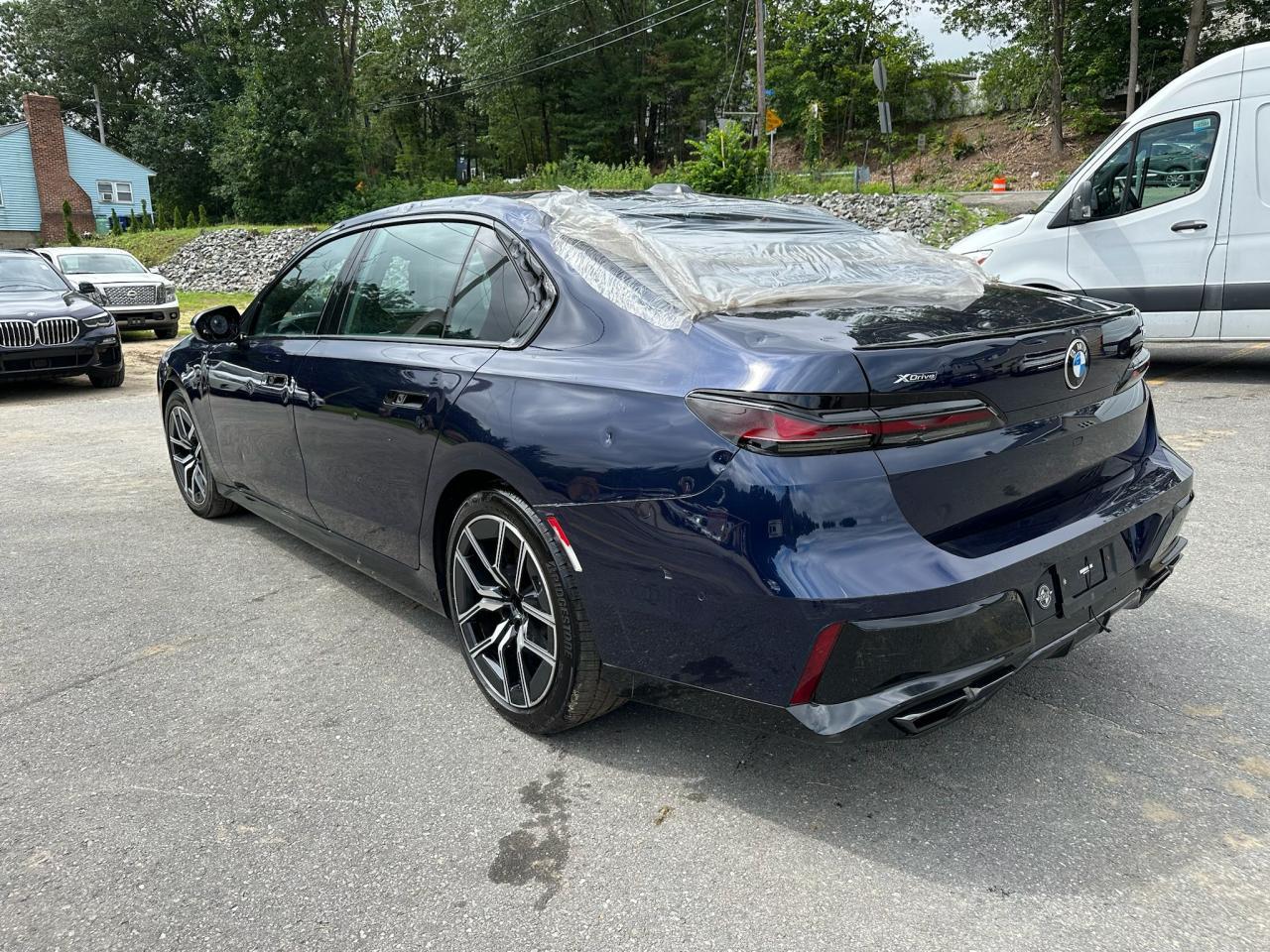 2023 BMW 760 Xi - Image 2