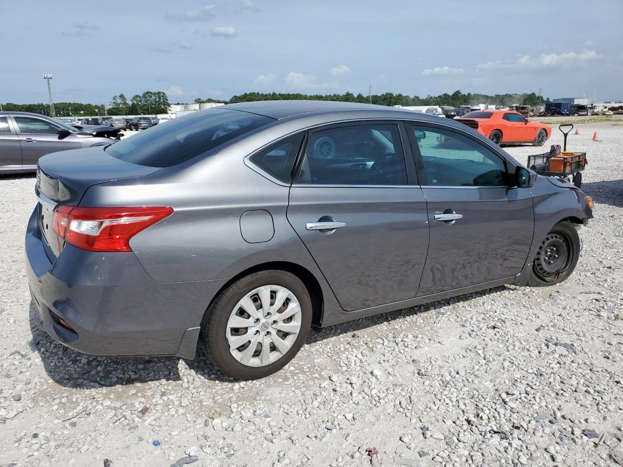 2019 Nissan Sentra S - Фото 3