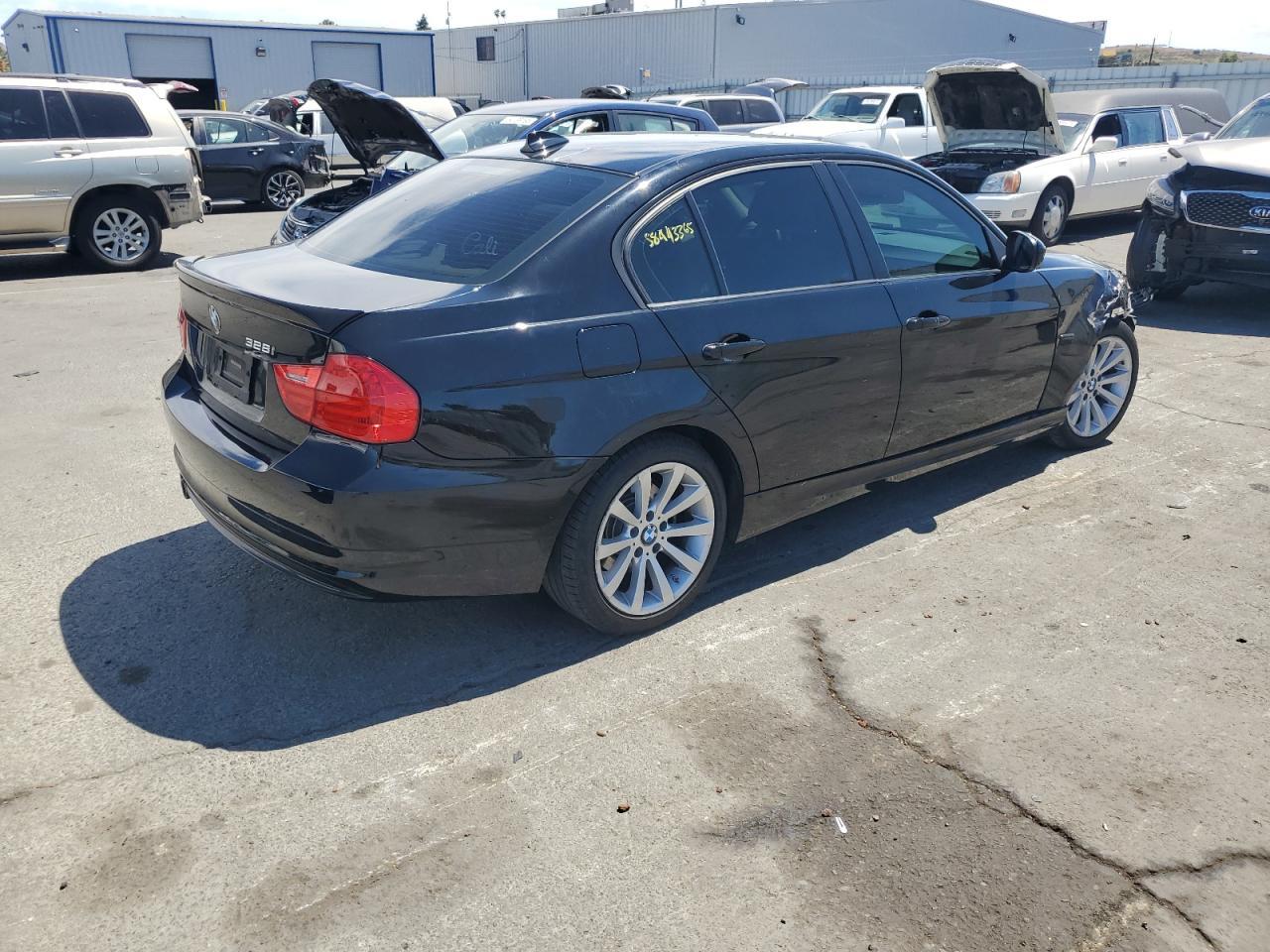 2011 BMW 328 I Sulev - Фото 3