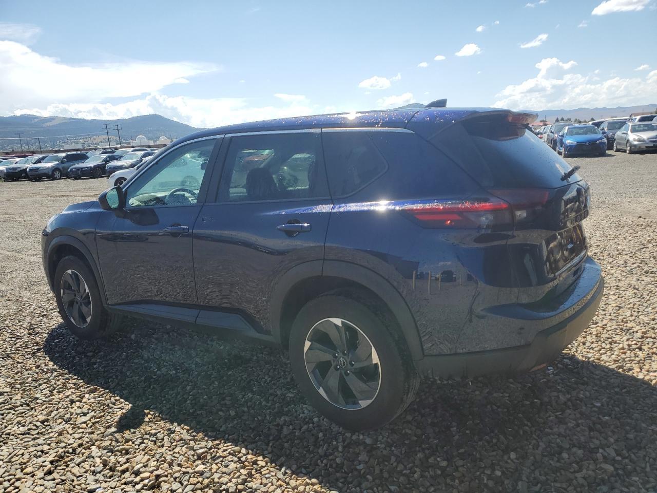 2025 Nissan Rogue Sv - Фото 2