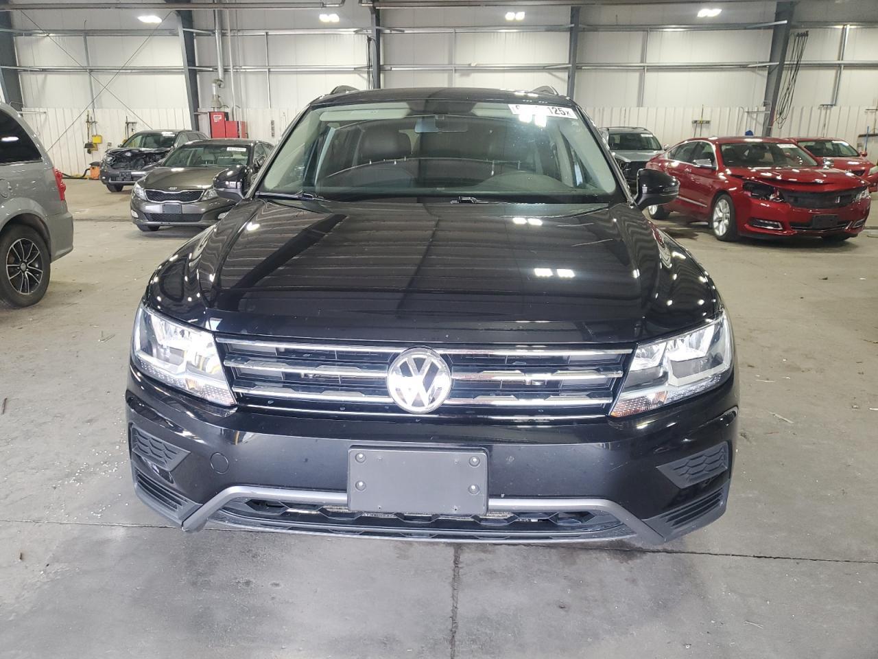 2021 Volkswagen Tiguan Se - Фото 5
