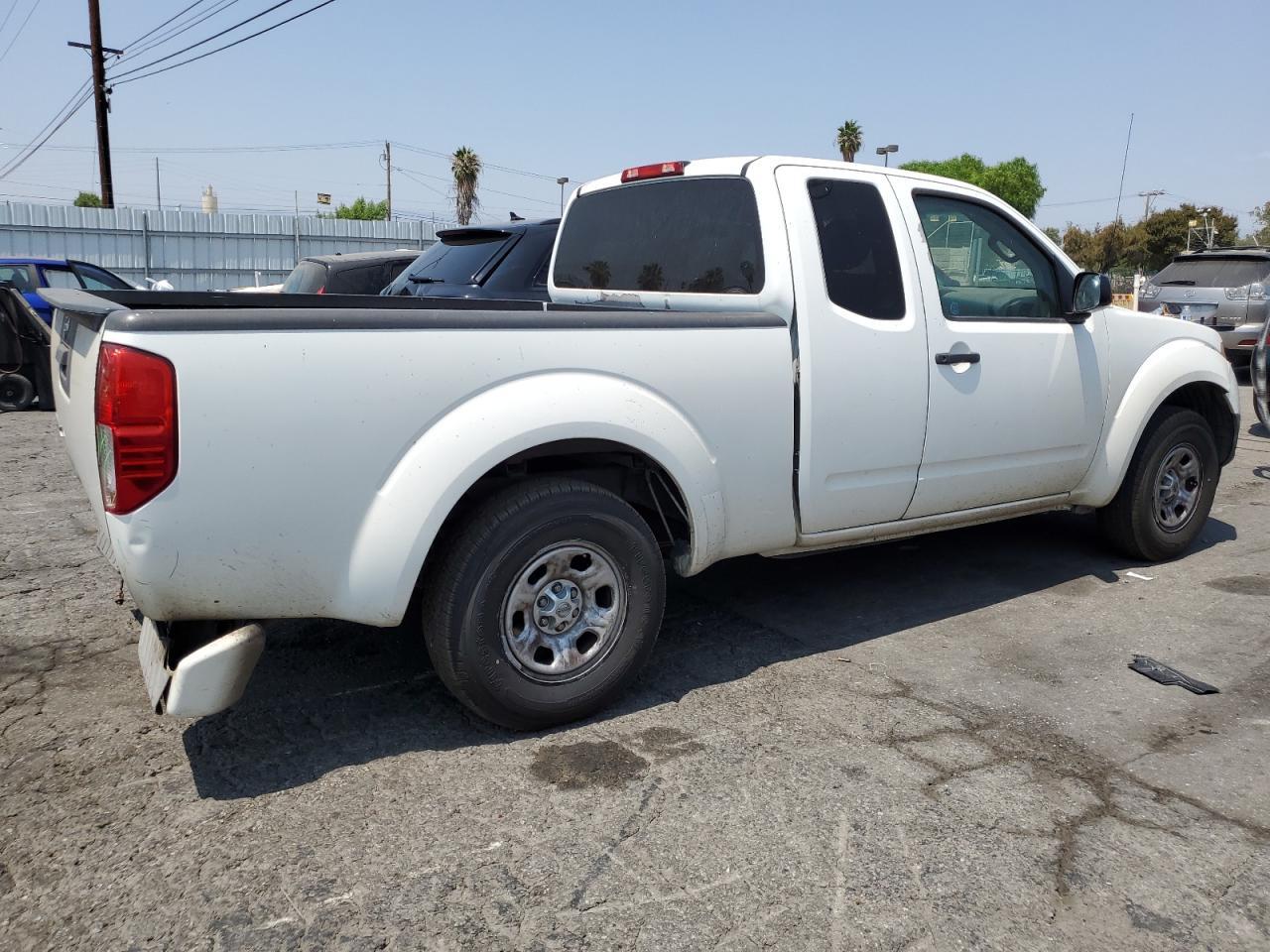 2017 Nissan Frontier S - Фото 3