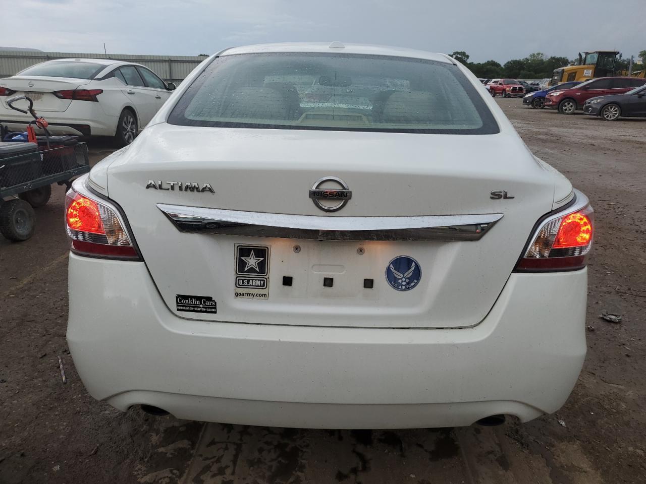 2015 Nissan Altima 2.5 - Image 6
