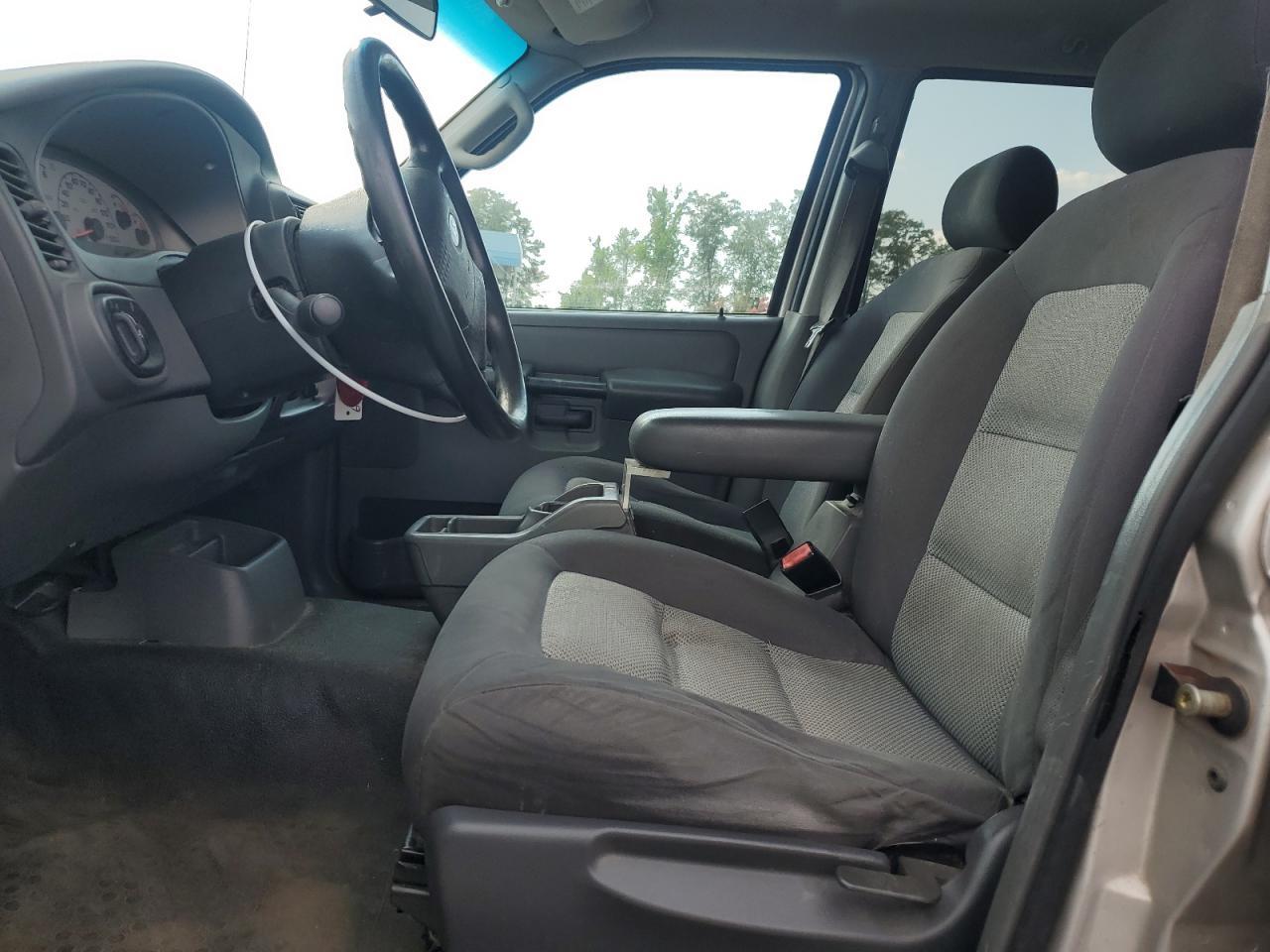 2005 Ford Explorer Sport Trac - Image 7