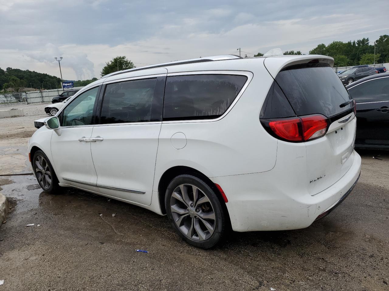 2018 Chrysler Pacifica Limited - Фото 2