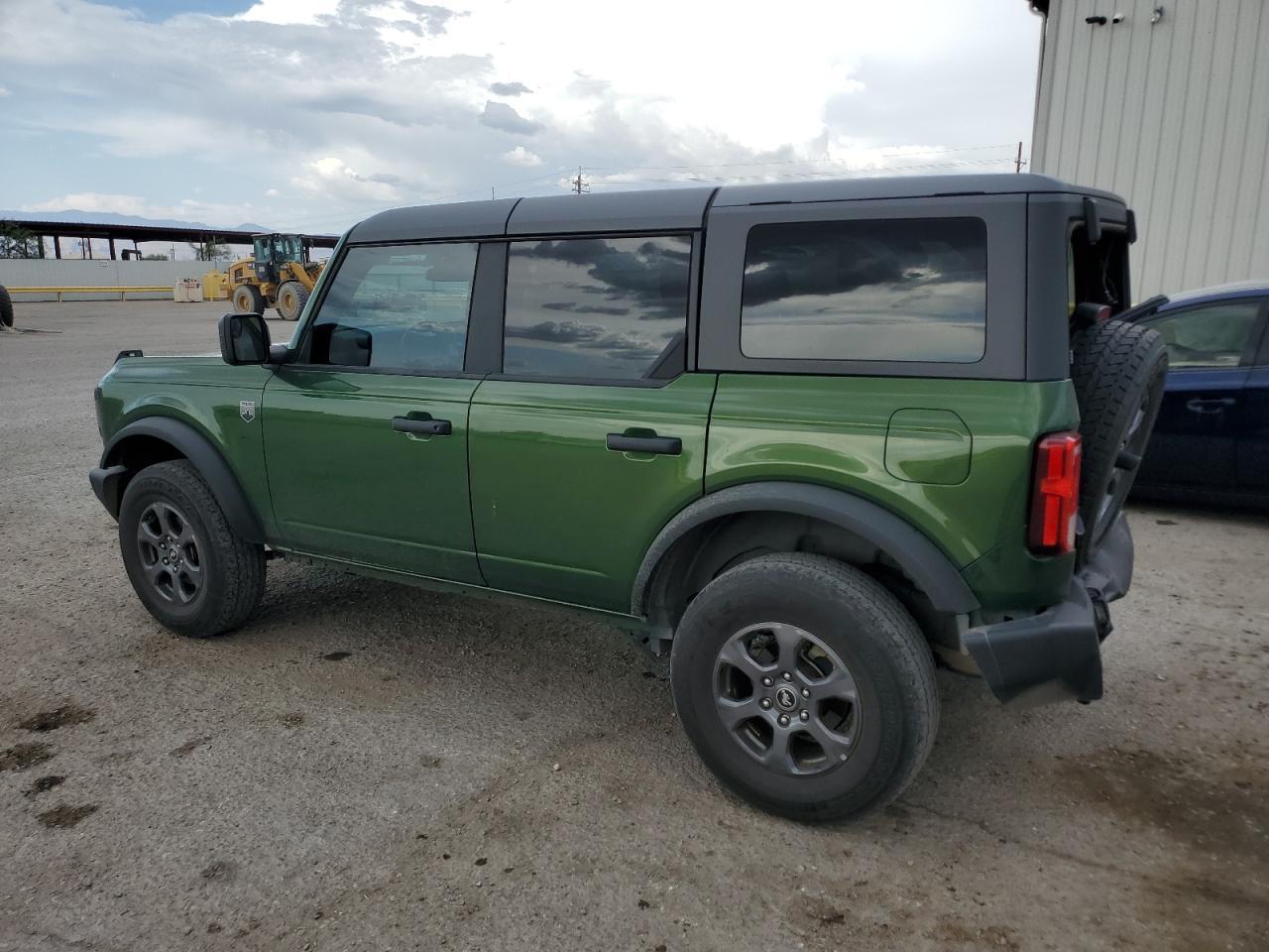 2022 Ford Bronco Base - Фото 2