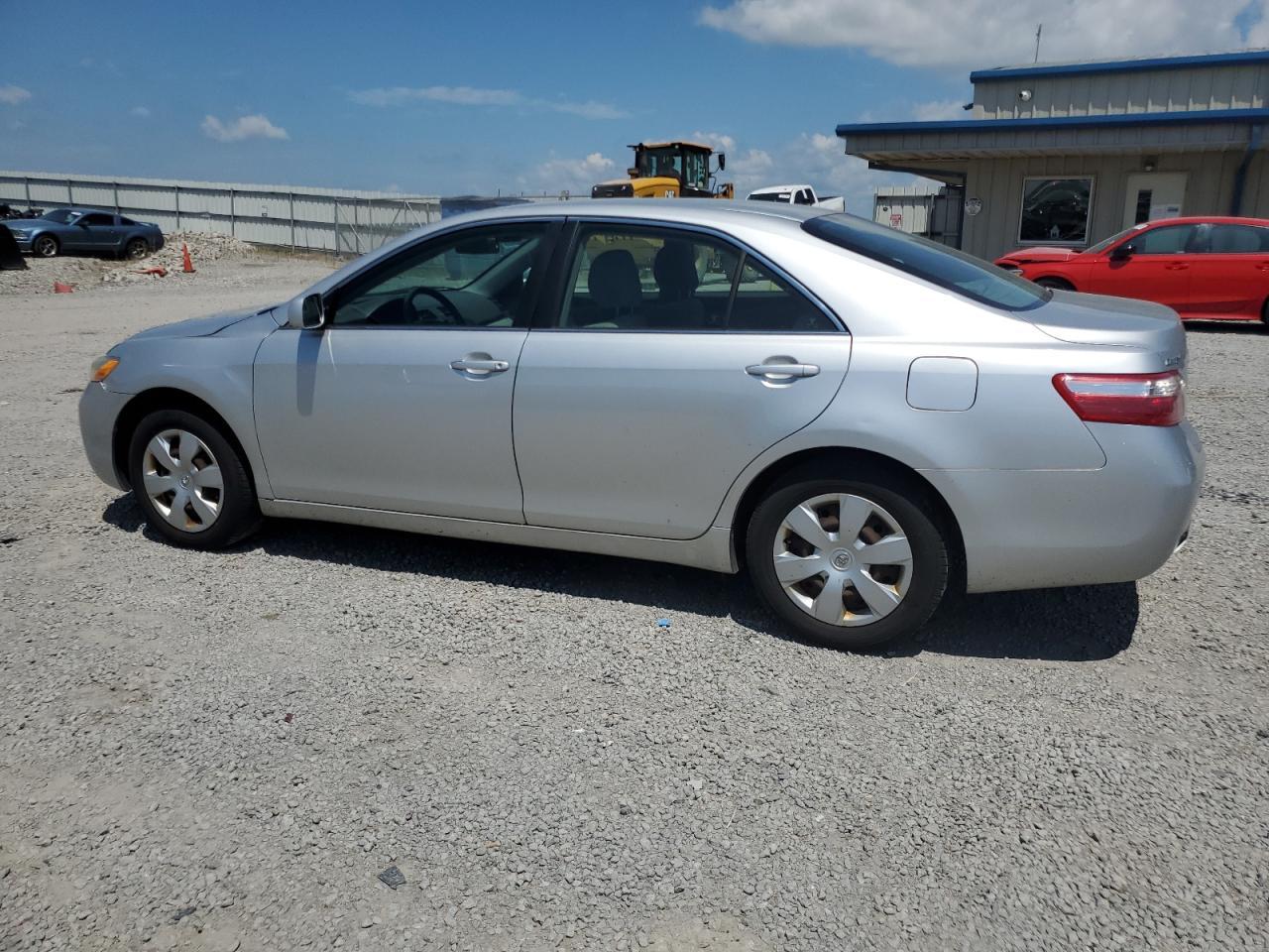 2008 Toyota Camry Ce - Фото 2