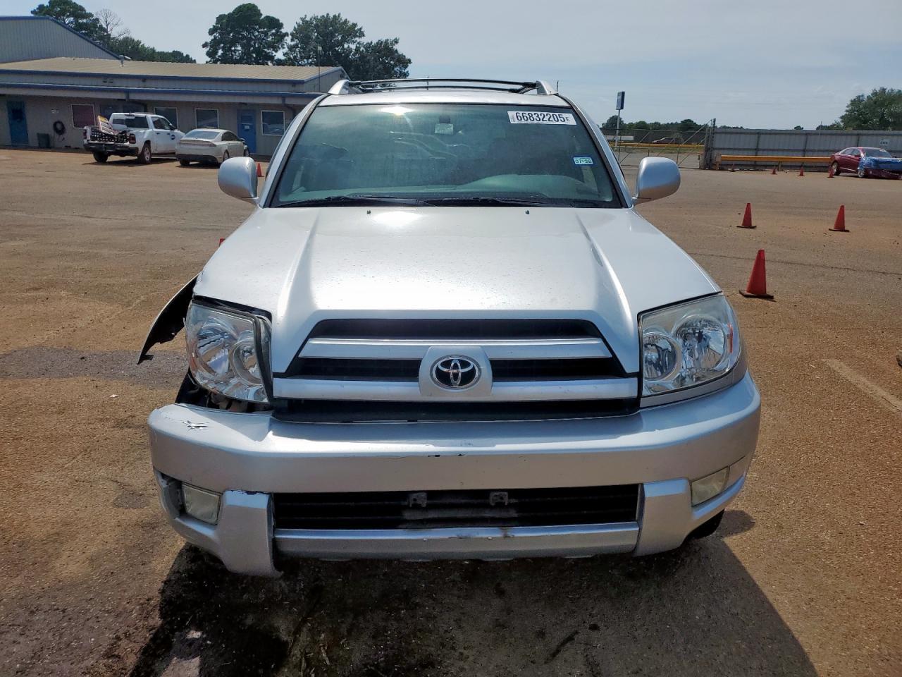 2004 Toyota 4Runner Limited - Image 5