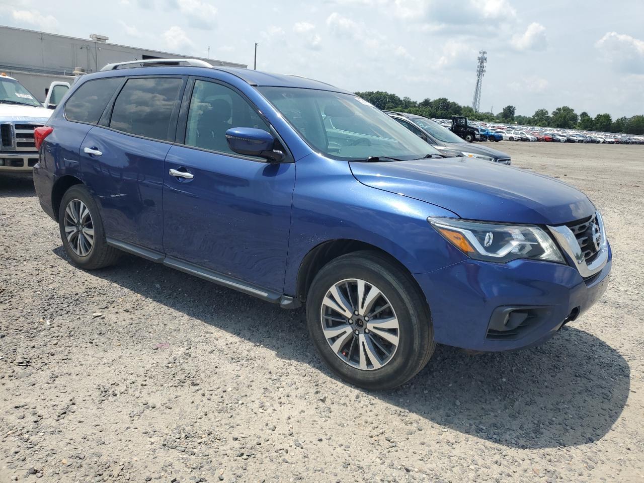2017 Nissan Pathfinder S - Фото 4