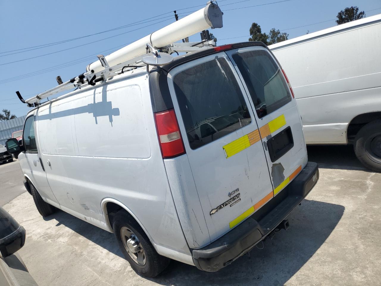 2012 Chevrolet Express G2500 - Фото 2