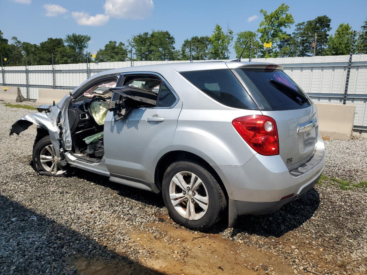 2013 Chevrolet Equinox Ls - Image 2