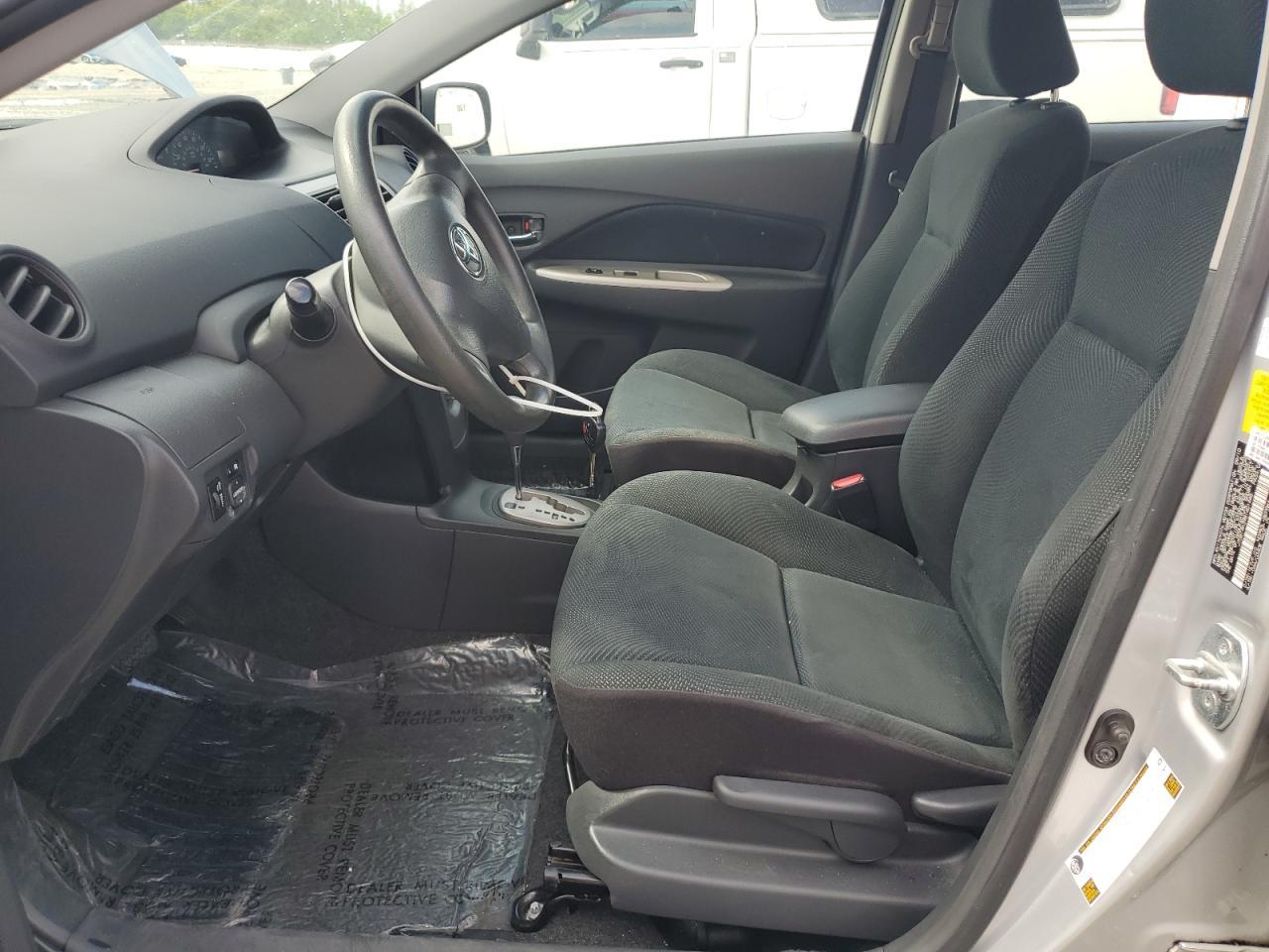 2011 Toyota Yaris - Image 7