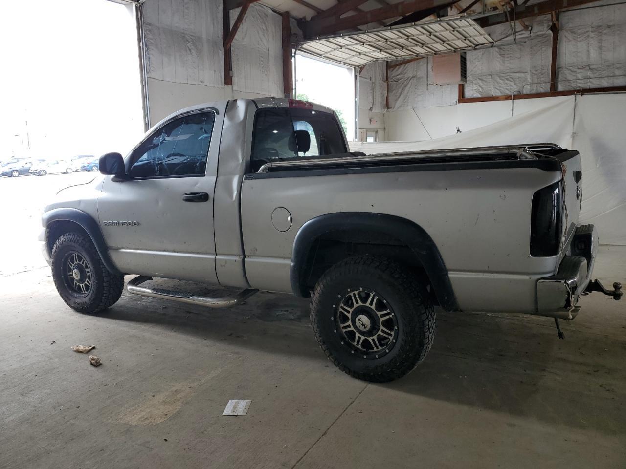 2005 Dodge Ram 1500 St - Фото 2