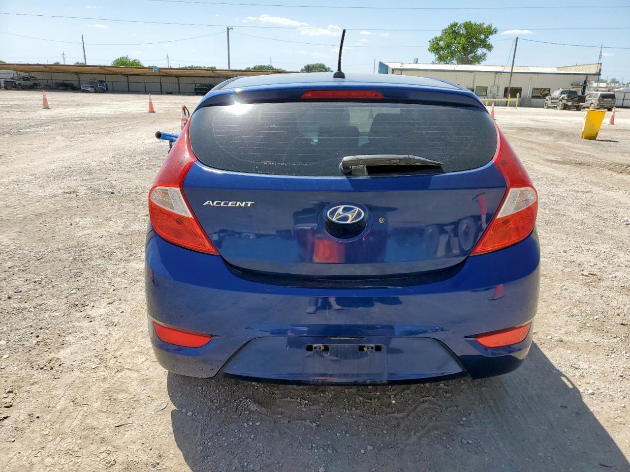 2017 Hyundai Accent Se - Фото 6
