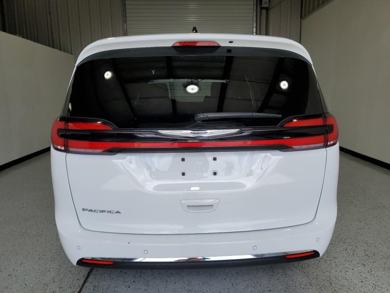 2025 Chrysler Pacifica Select - Фото 6