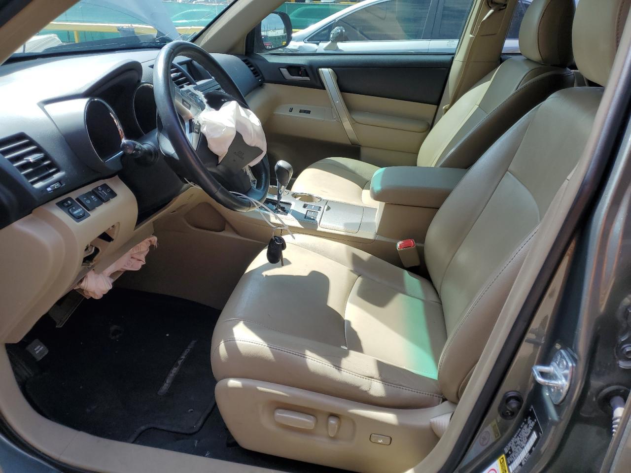 2012 Toyota Highlander Base - Image 7