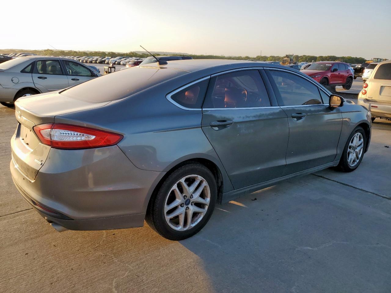 2014 Ford Fusion Se - Фото 3