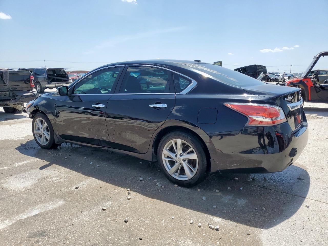 2015 Nissan Altima 2.5 - Фото 2