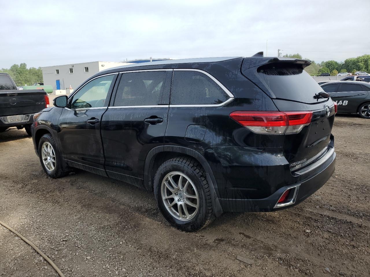 2017 Toyota Highlander Limited - Фото 2