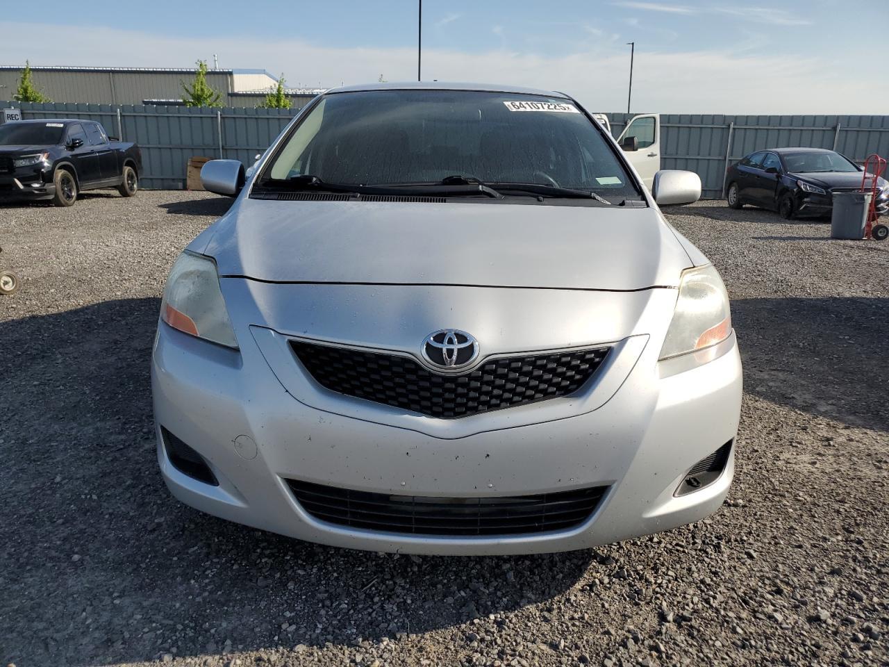 2011 Toyota Yaris - Image 5