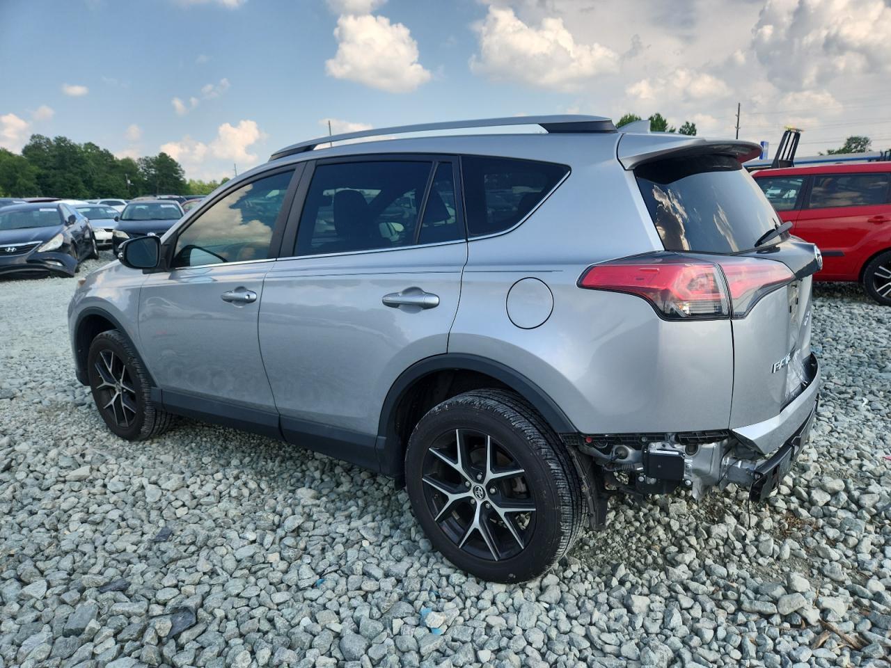 2018 Toyota Rav4 Se - Image 2