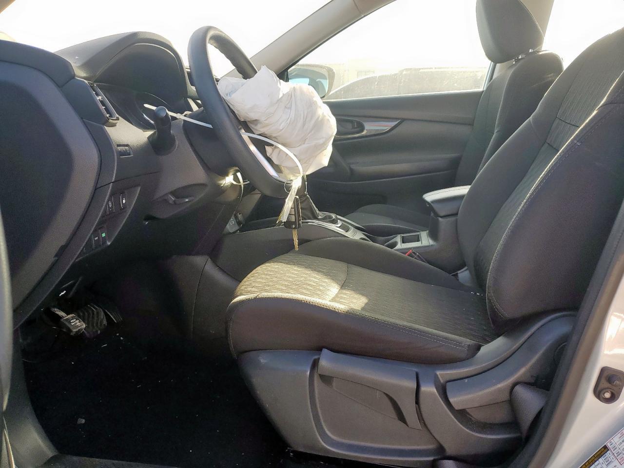 2020 Nissan Rogue S - Image 7