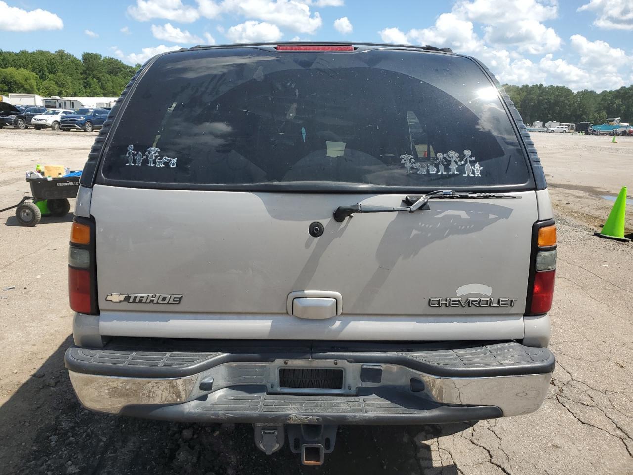 2004 Chevrolet Tahoe C1500 - Image 6