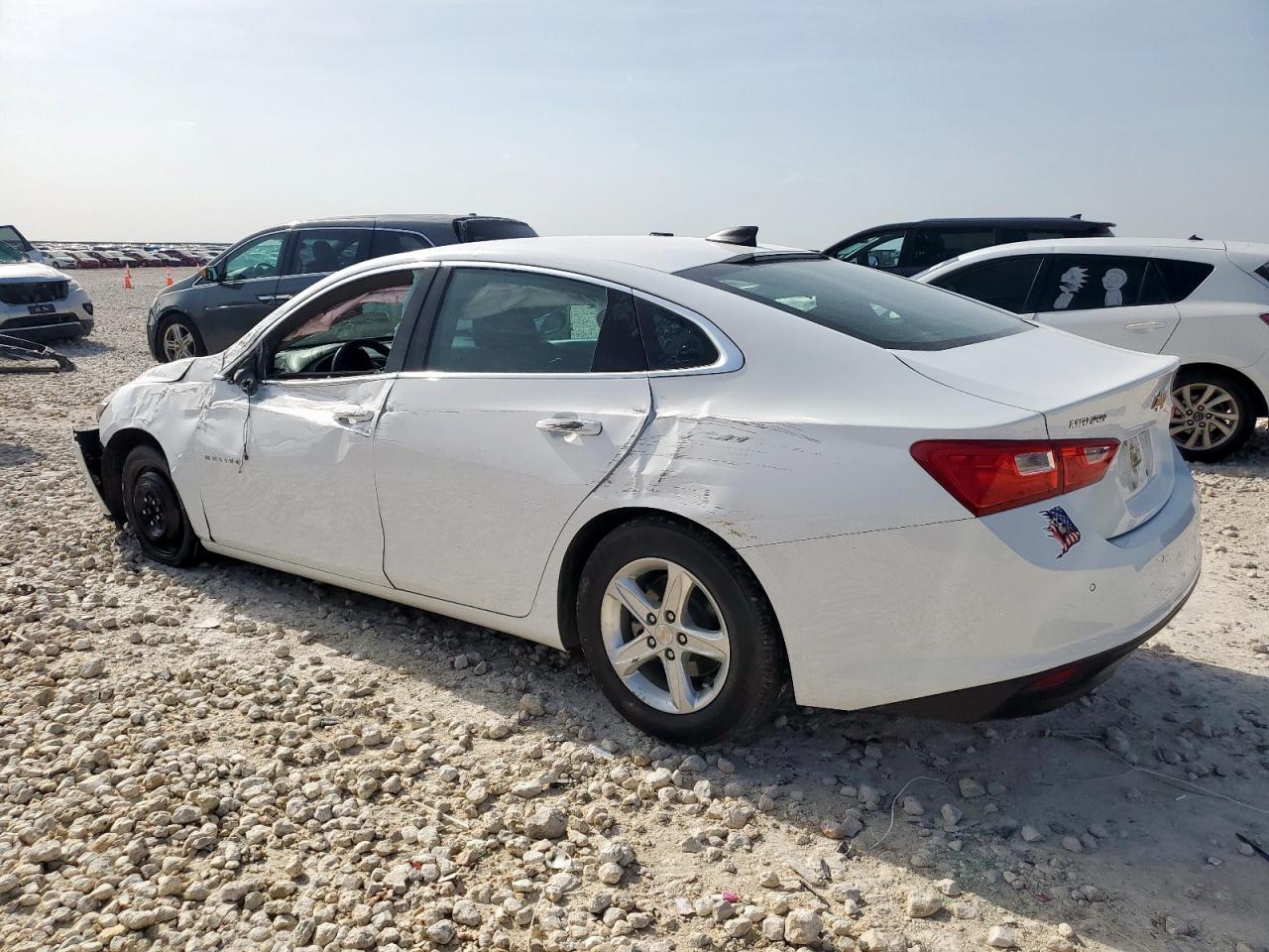 2024 Chevrolet Malibu Ls - Фото 2