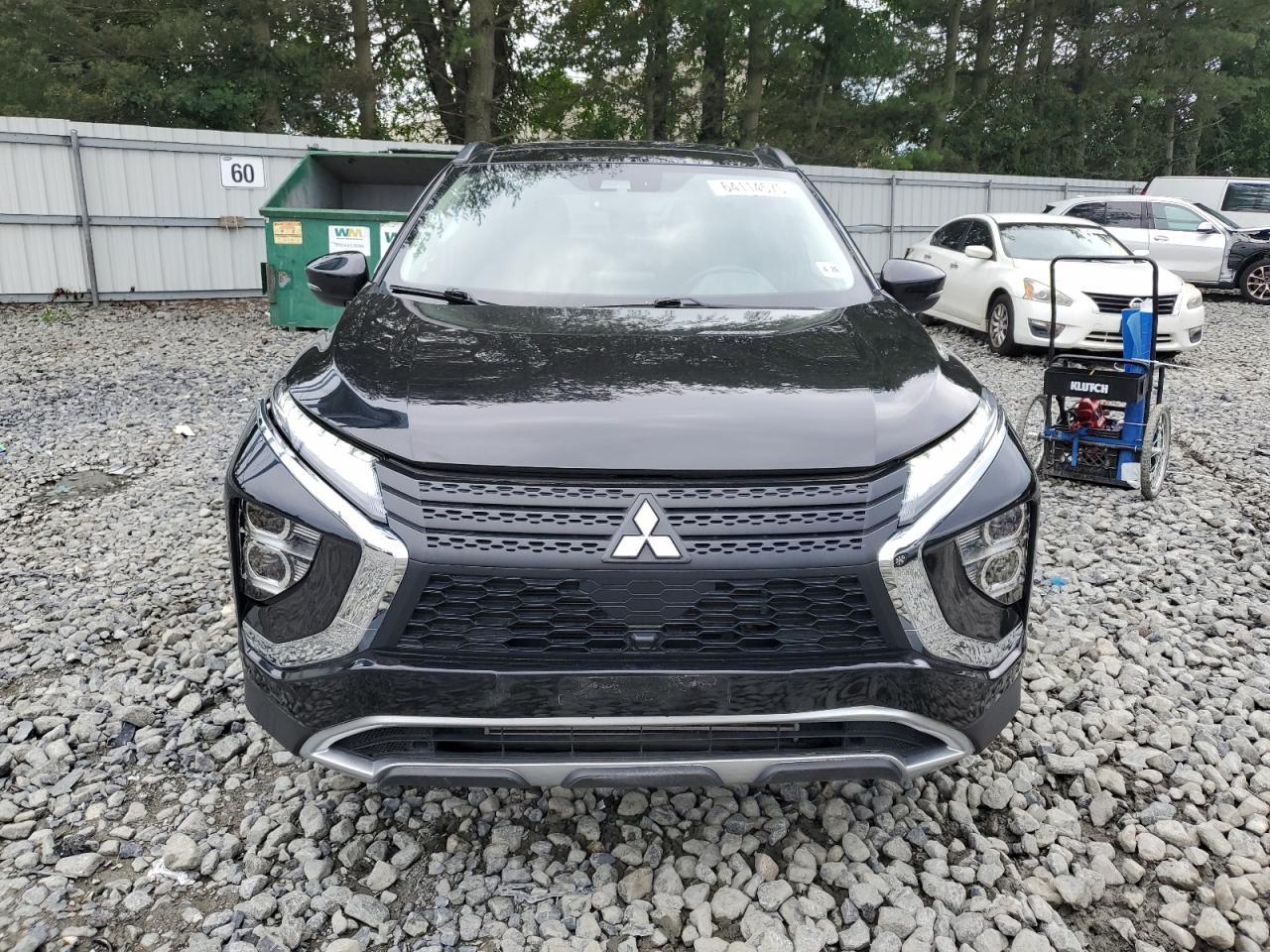 2022 Mitsubishi Eclipse Cross Se - Image 5